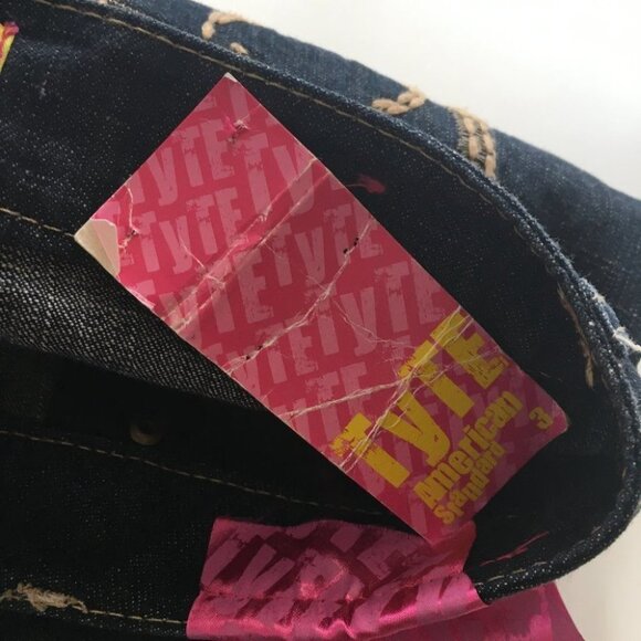 TYTE American Standard Blue Jeans - Picture 10 of 10
